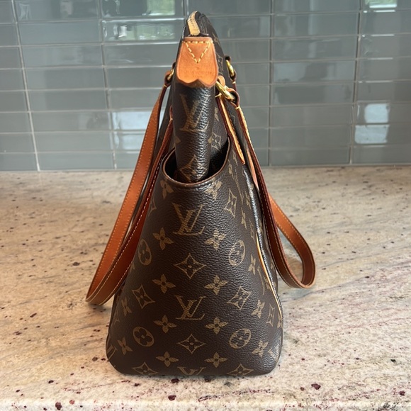Louis Vuitton Monogram Canvas Totally Tote bag with side pockets - Picture 3 of 5